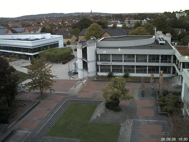 Foto der Webcam: Verwaltungsgeb&auml;ude, Innenhof mit Audimax, H&ouml;rsaal-Geb&auml;ude 1