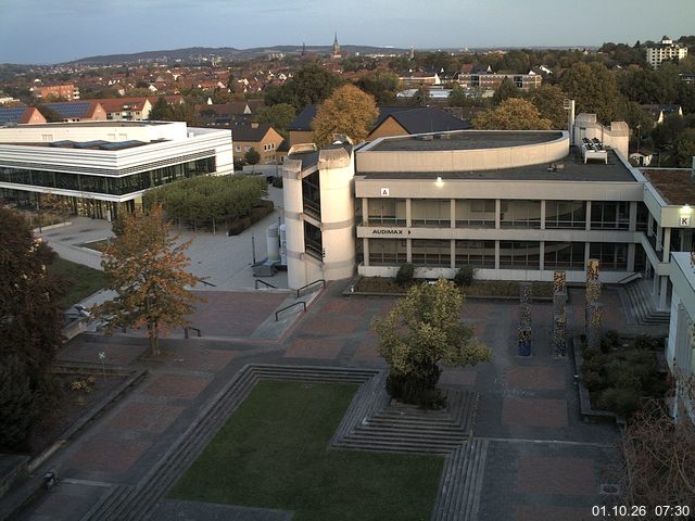 Foto der Webcam: Verwaltungsgeb&auml;ude, Innenhof mit Audimax, H&ouml;rsaal-Geb&auml;ude 1
