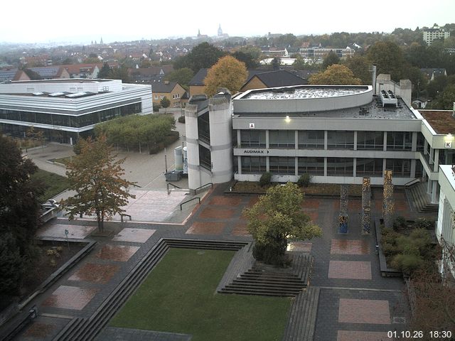 Foto der Webcam: Verwaltungsgeb&auml;ude, Innenhof mit Audimax, H&ouml;rsaal-Geb&auml;ude 1