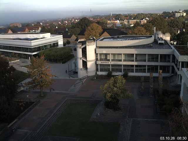 Foto der Webcam: Verwaltungsgeb&auml;ude, Innenhof mit Audimax, H&ouml;rsaal-Geb&auml;ude 1