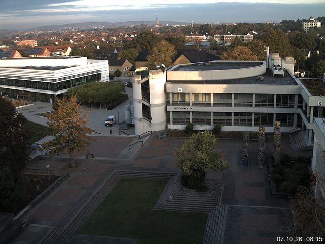 Foto der Webcam: Verwaltungsgeb&auml;ude, Innenhof mit Audimax, H&ouml;rsaal-Geb&auml;ude 1