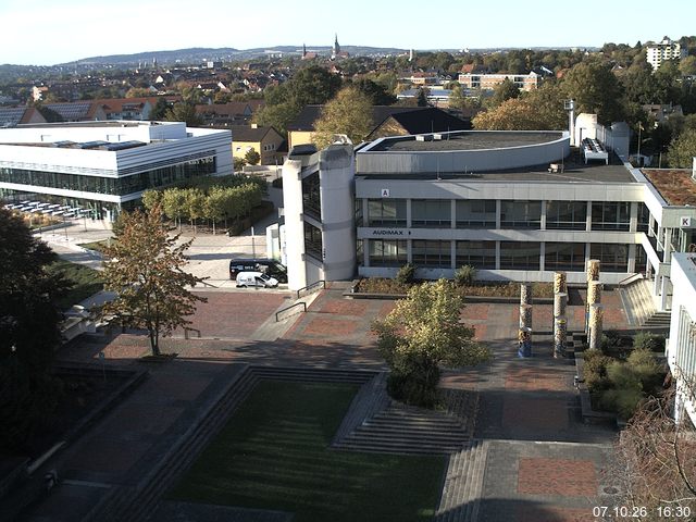 Foto der Webcam: Verwaltungsgeb&auml;ude, Innenhof mit Audimax, H&ouml;rsaal-Geb&auml;ude 1