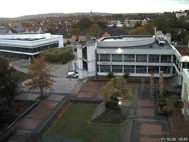 Foto der Webcam: Verwaltungsgeb&auml;ude, Innenhof mit Audimax, H&ouml;rsaal-Geb&auml;ude 1