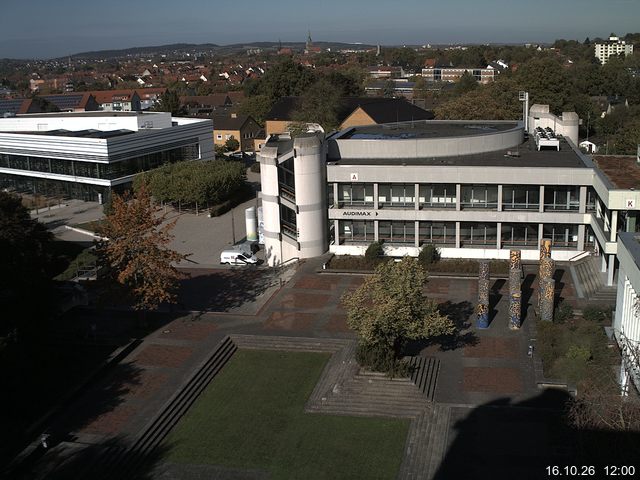 Foto der Webcam: Verwaltungsgeb&auml;ude, Innenhof mit Audimax, H&ouml;rsaal-Geb&auml;ude 1