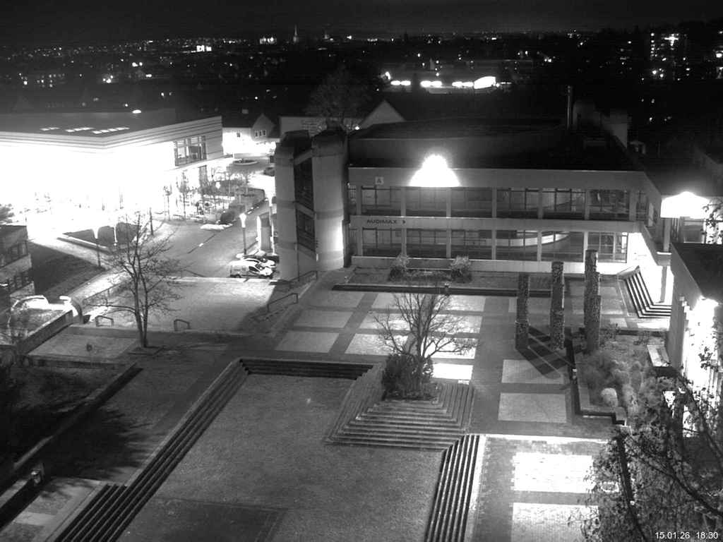 Foto der Webcam: Verwaltungsgeb&auml;ude, Innenhof mit Audimax, H&ouml;rsaal-Geb&auml;ude 1