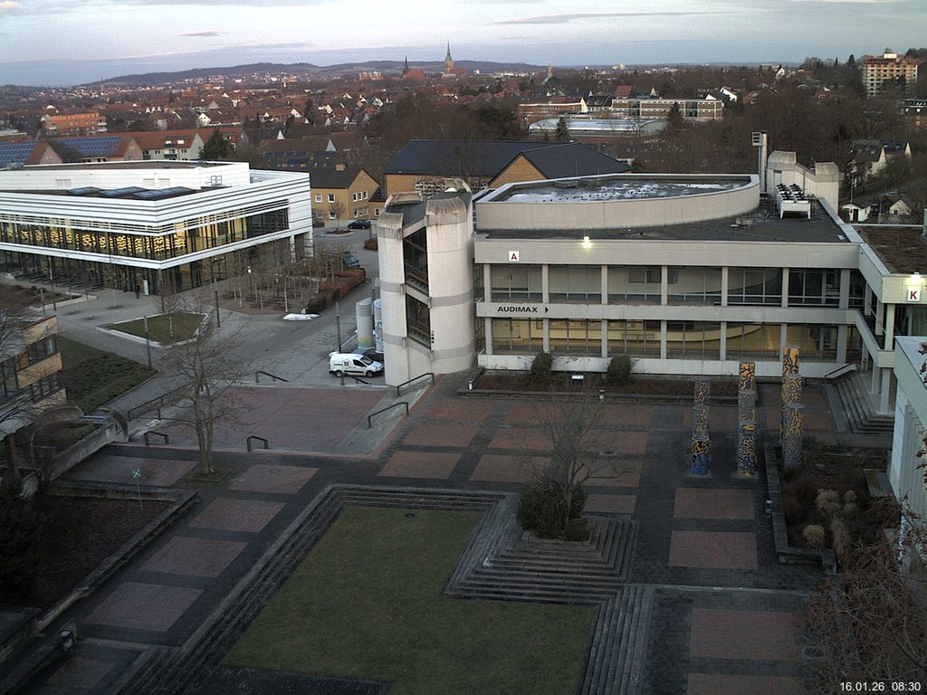 Foto der Webcam: Verwaltungsgeb&auml;ude, Innenhof mit Audimax, H&ouml;rsaal-Geb&auml;ude 1