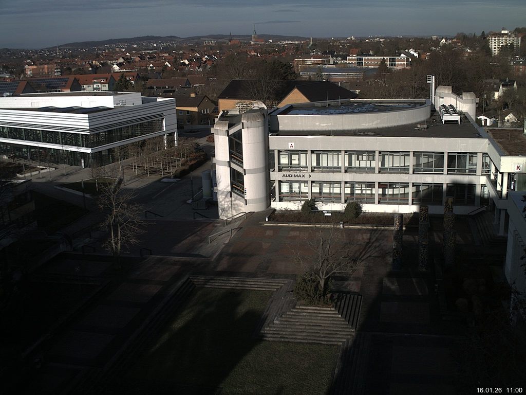 Foto der Webcam: Verwaltungsgeb&auml;ude, Innenhof mit Audimax, H&ouml;rsaal-Geb&auml;ude 1