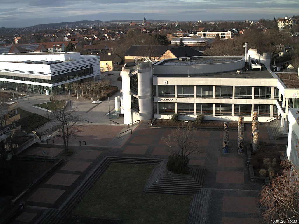 Foto der Webcam: Verwaltungsgeb&auml;ude, Innenhof mit Audimax, H&ouml;rsaal-Geb&auml;ude 1