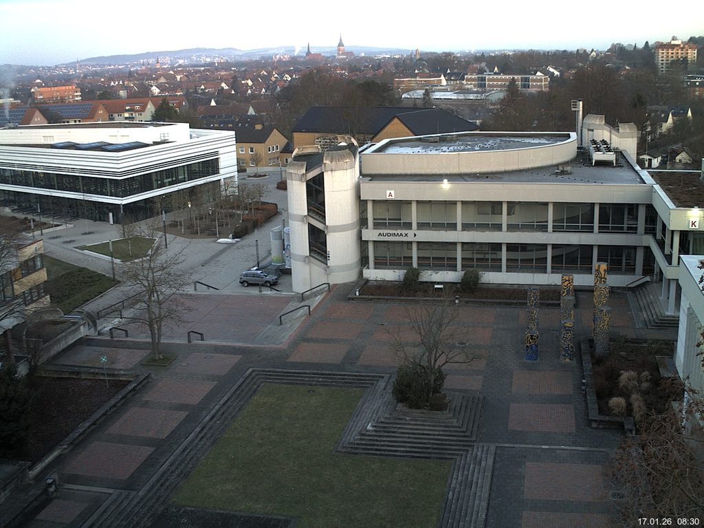 Foto der Webcam: Verwaltungsgeb&auml;ude, Innenhof mit Audimax, H&ouml;rsaal-Geb&auml;ude 1