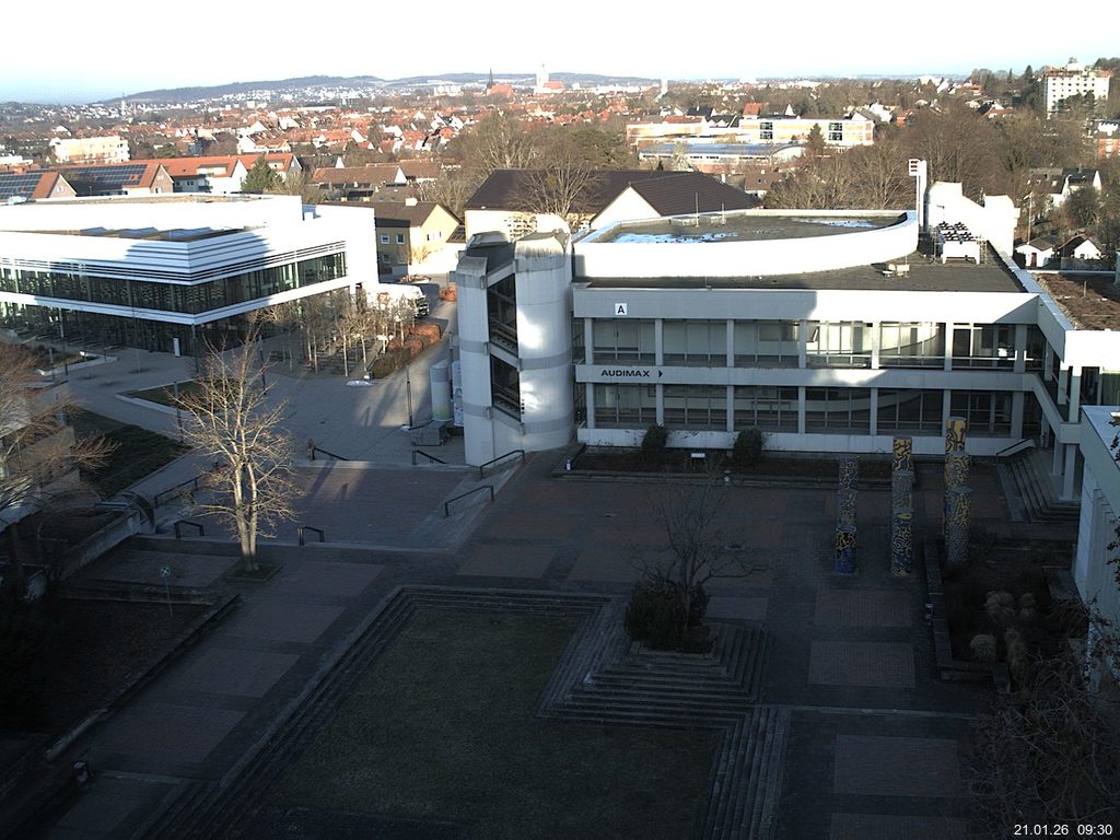 Foto der Webcam: Verwaltungsgeb&auml;ude, Innenhof mit Audimax, H&ouml;rsaal-Geb&auml;ude 1