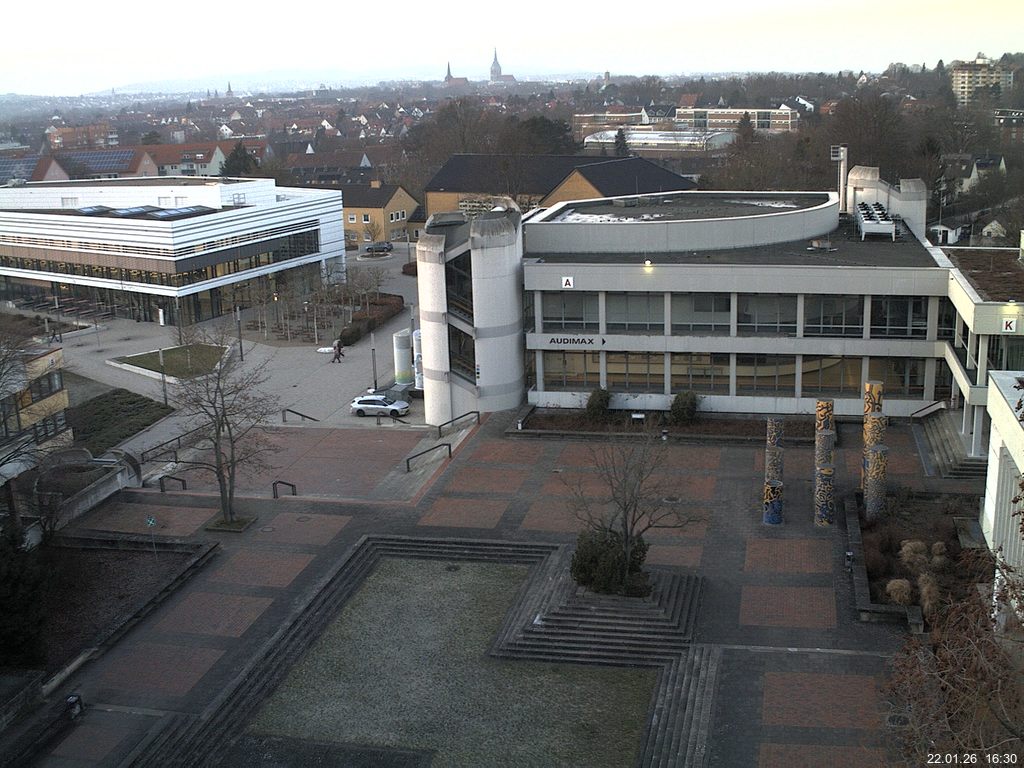 Foto der Webcam: Verwaltungsgeb&auml;ude, Innenhof mit Audimax, H&ouml;rsaal-Geb&auml;ude 1