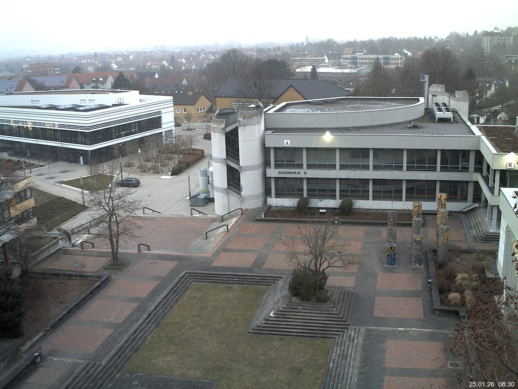 Foto der Webcam: Verwaltungsgeb&auml;ude, Innenhof mit Audimax, H&ouml;rsaal-Geb&auml;ude 1