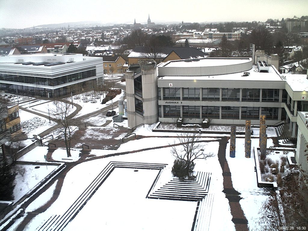 Foto der Webcam: Verwaltungsgeb&auml;ude, Innenhof mit Audimax, H&ouml;rsaal-Geb&auml;ude 1