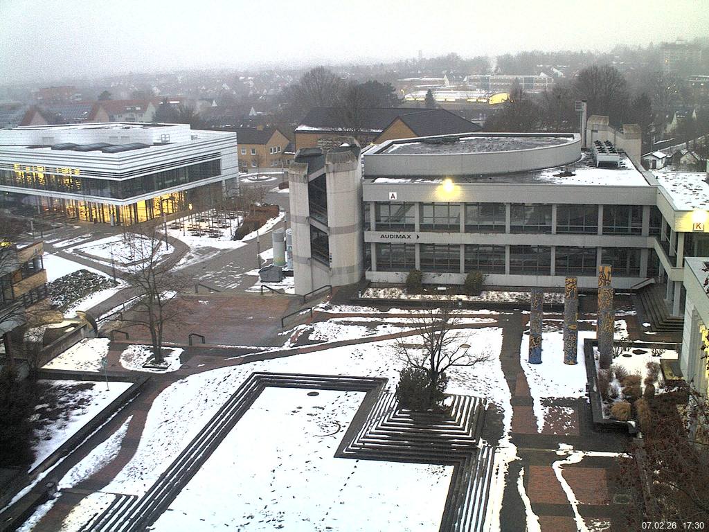 Foto der Webcam: Verwaltungsgeb&auml;ude, Innenhof mit Audimax, H&ouml;rsaal-Geb&auml;ude 1