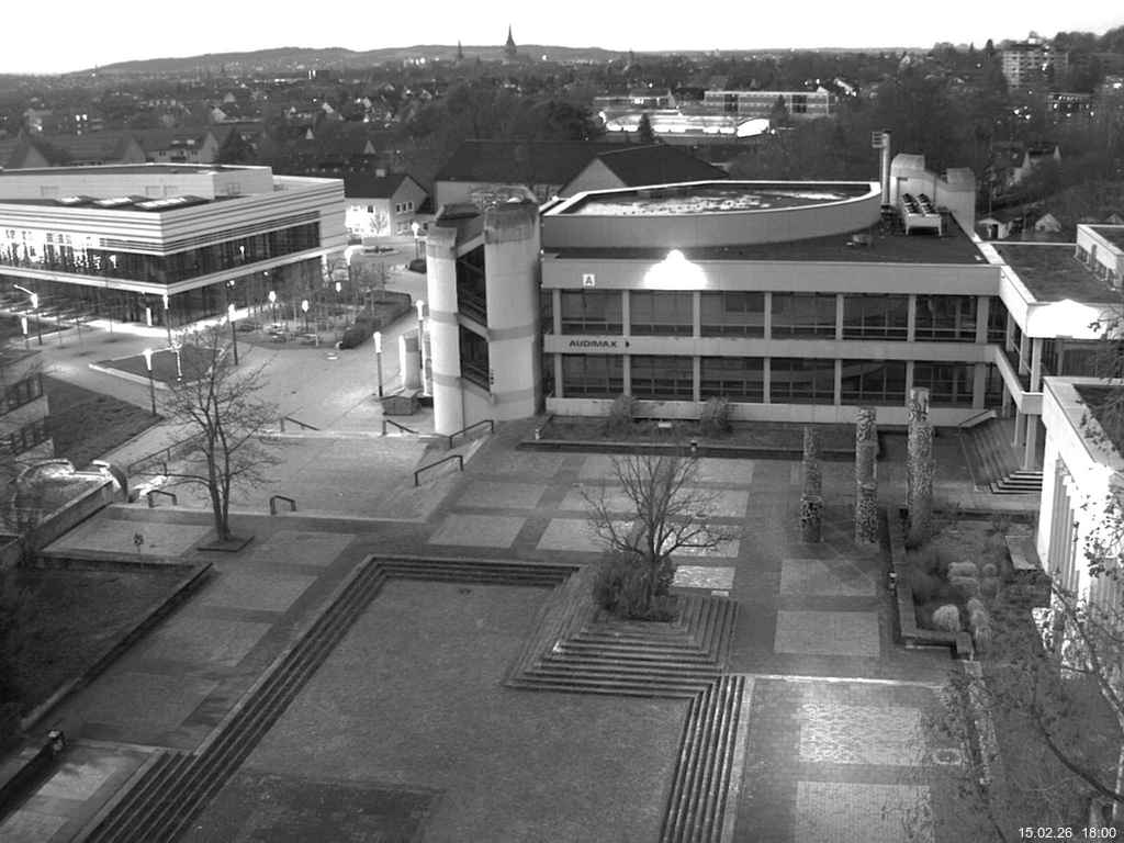 Foto der Webcam: Verwaltungsgeb&auml;ude, Innenhof mit Audimax, H&ouml;rsaal-Geb&auml;ude 1