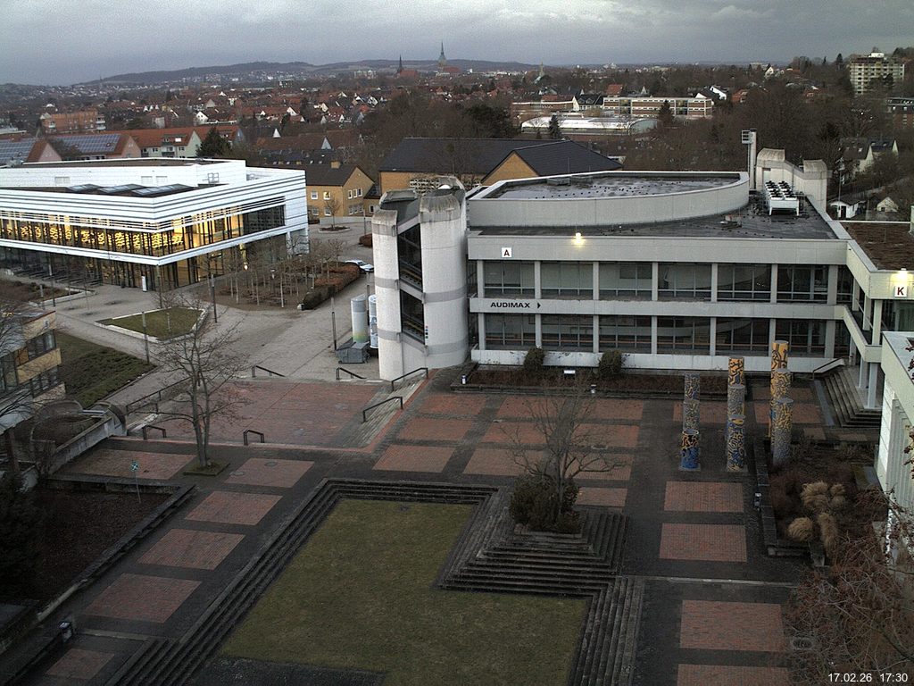 Foto der Webcam: Verwaltungsgeb&auml;ude, Innenhof mit Audimax, H&ouml;rsaal-Geb&auml;ude 1