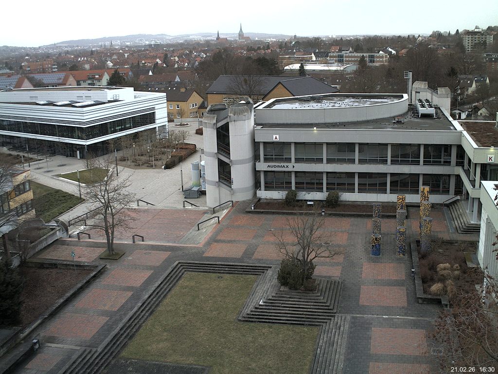 Foto der Webcam: Verwaltungsgeb&auml;ude, Innenhof mit Audimax, H&ouml;rsaal-Geb&auml;ude 1