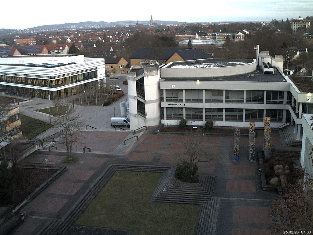 Foto der Webcam: Verwaltungsgeb&auml;ude, Innenhof mit Audimax, H&ouml;rsaal-Geb&auml;ude 1