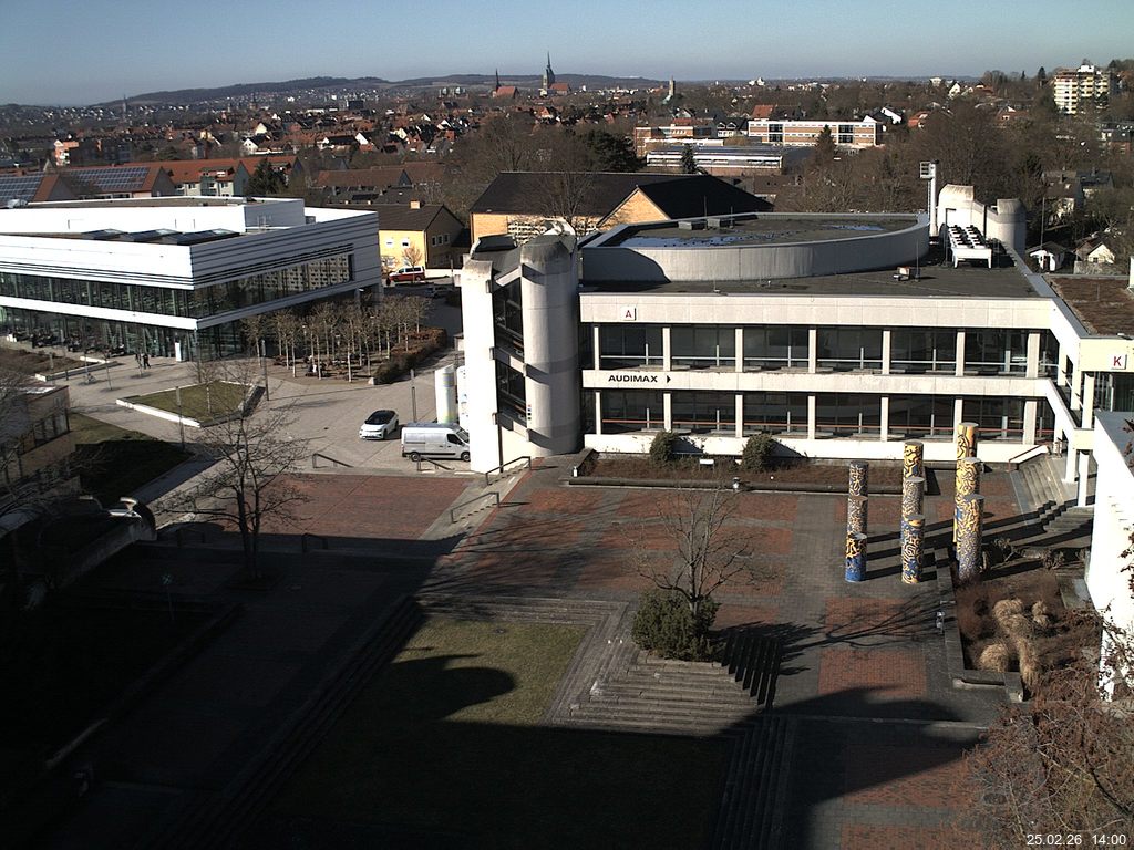 Foto der Webcam: Verwaltungsgeb&auml;ude, Innenhof mit Audimax, H&ouml;rsaal-Geb&auml;ude 1