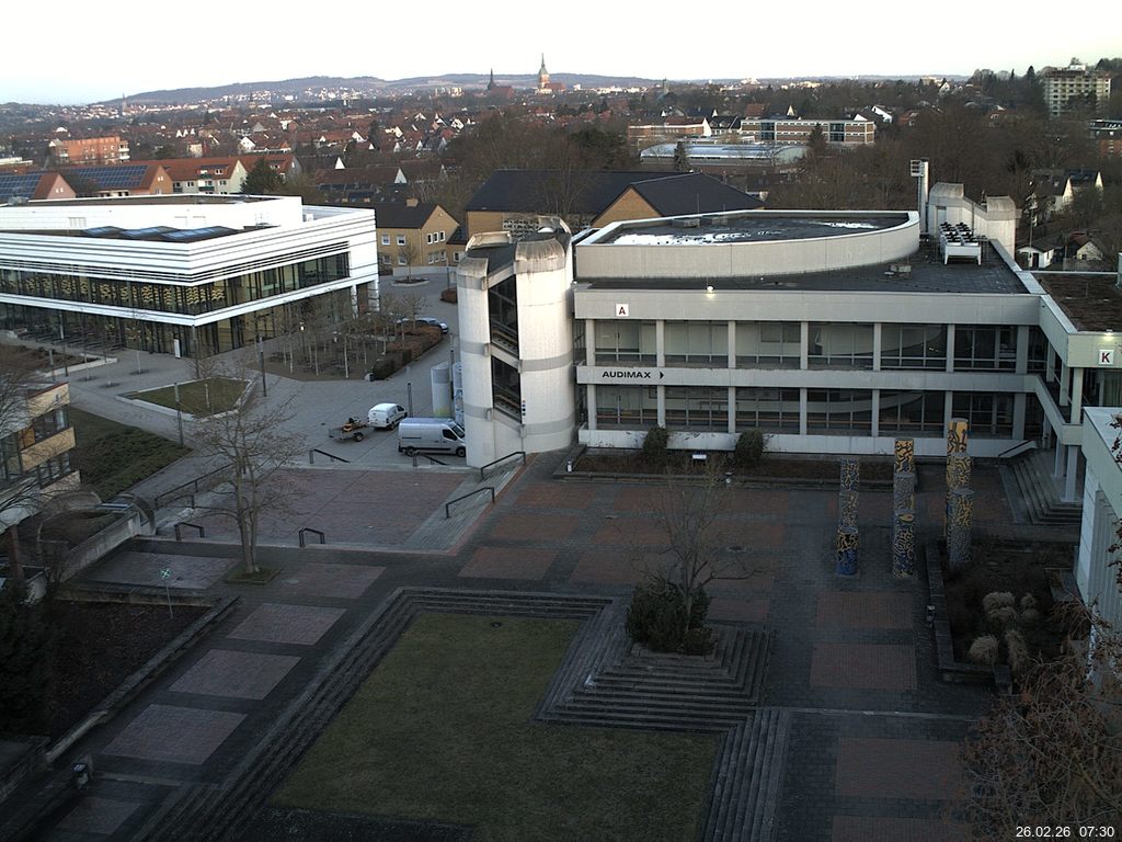 Foto der Webcam: Verwaltungsgeb&auml;ude, Innenhof mit Audimax, H&ouml;rsaal-Geb&auml;ude 1