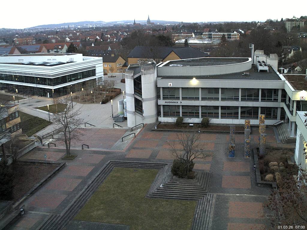 Foto der Webcam: Verwaltungsgeb&auml;ude, Innenhof mit Audimax, H&ouml;rsaal-Geb&auml;ude 1