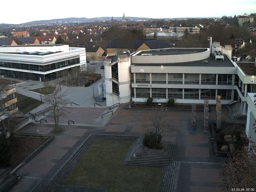 Foto der Webcam: Verwaltungsgeb&auml;ude, Innenhof mit Audimax, H&ouml;rsaal-Geb&auml;ude 1