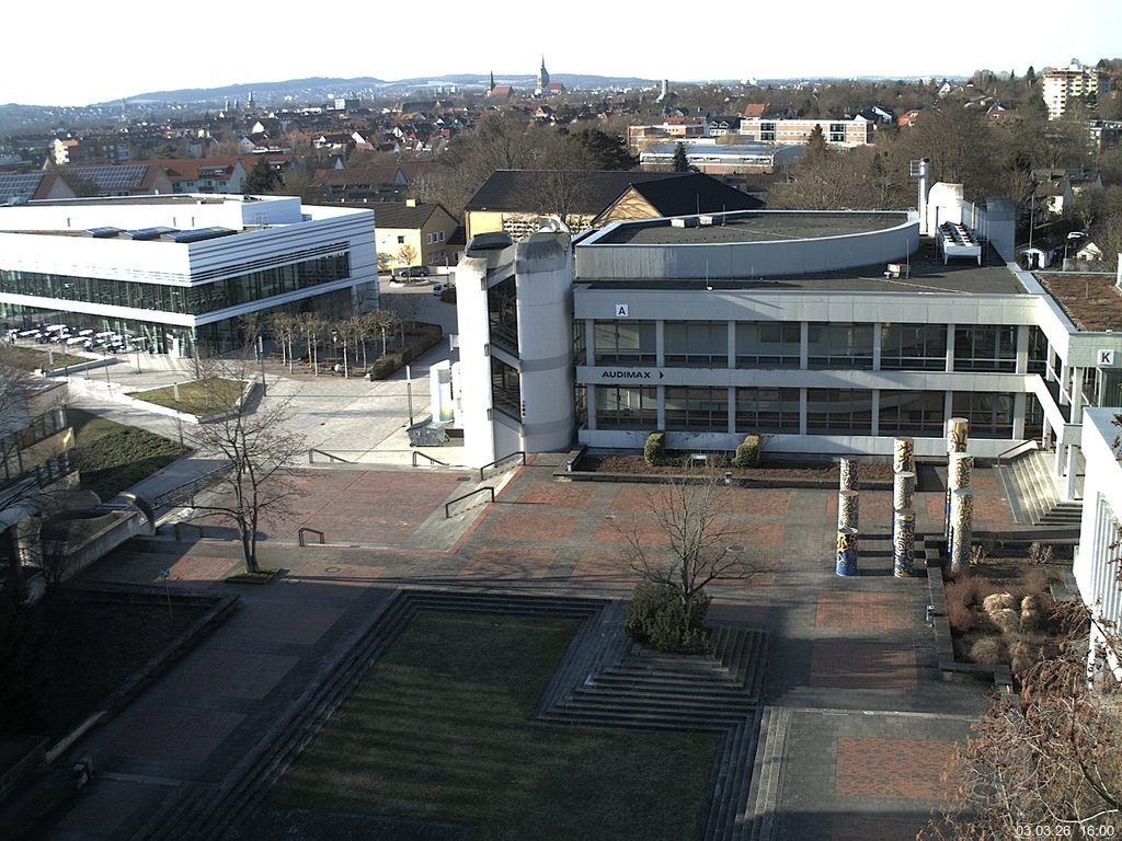 Foto der Webcam: Verwaltungsgeb&auml;ude, Innenhof mit Audimax, H&ouml;rsaal-Geb&auml;ude 1