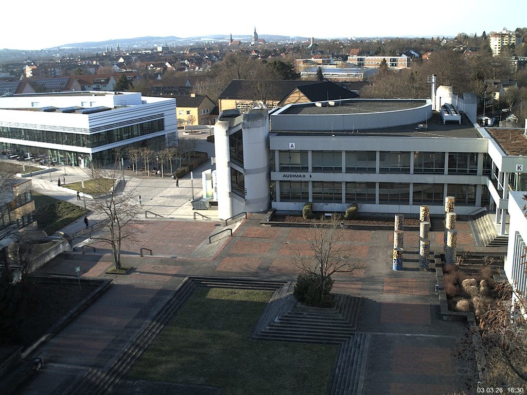 Foto der Webcam: Verwaltungsgeb&auml;ude, Innenhof mit Audimax, H&ouml;rsaal-Geb&auml;ude 1