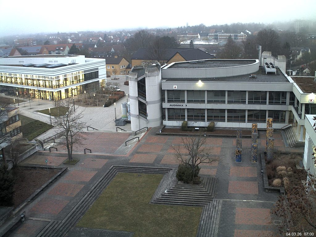 Foto der Webcam: Verwaltungsgeb&auml;ude, Innenhof mit Audimax, H&ouml;rsaal-Geb&auml;ude 1