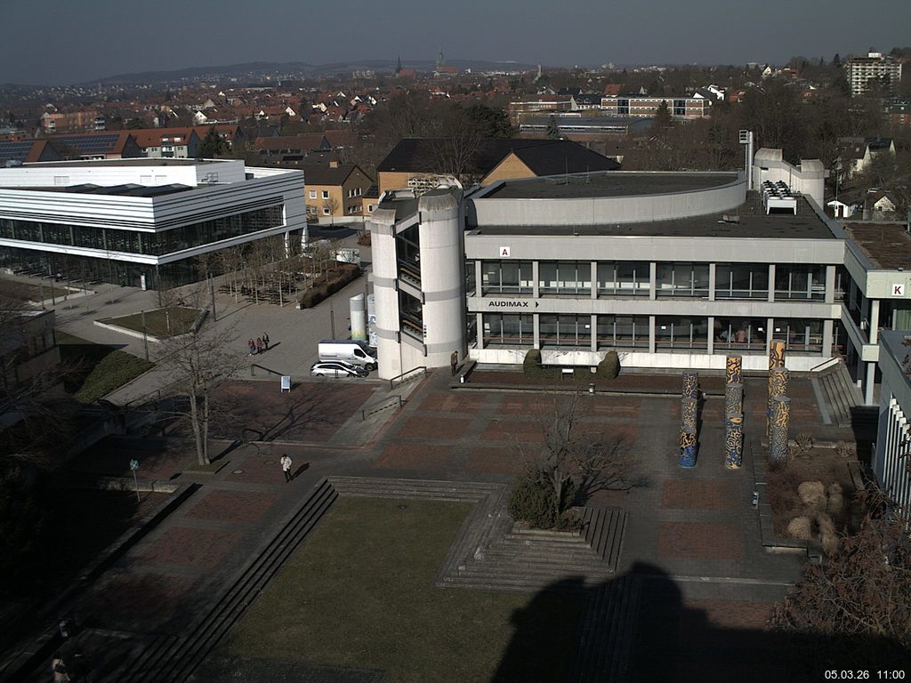 Foto der Webcam: Verwaltungsgeb&auml;ude, Innenhof mit Audimax, H&ouml;rsaal-Geb&auml;ude 1