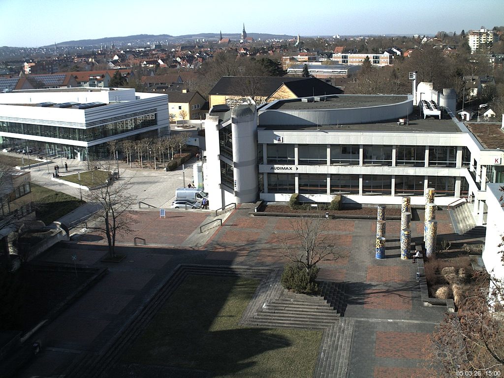 Foto der Webcam: Verwaltungsgeb&auml;ude, Innenhof mit Audimax, H&ouml;rsaal-Geb&auml;ude 1