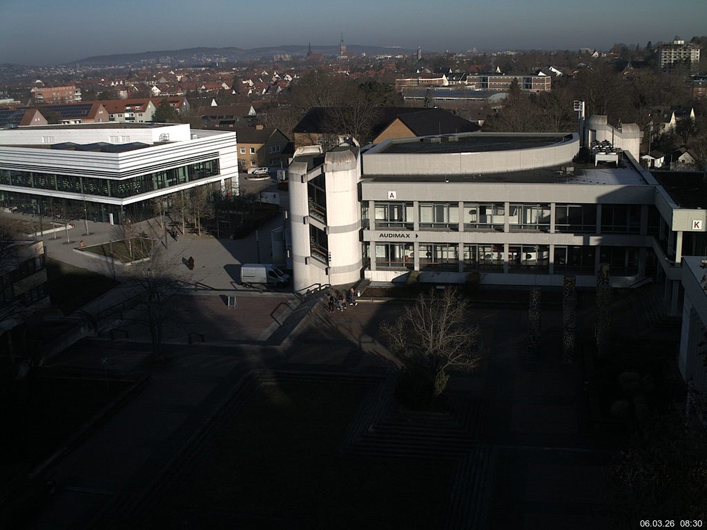 Foto der Webcam: Verwaltungsgeb&auml;ude, Innenhof mit Audimax, H&ouml;rsaal-Geb&auml;ude 1