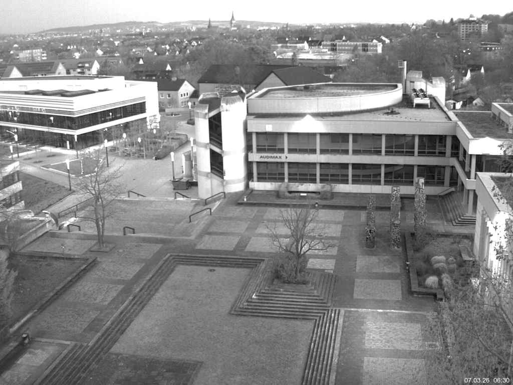 Foto der Webcam: Verwaltungsgeb&auml;ude, Innenhof mit Audimax, H&ouml;rsaal-Geb&auml;ude 1