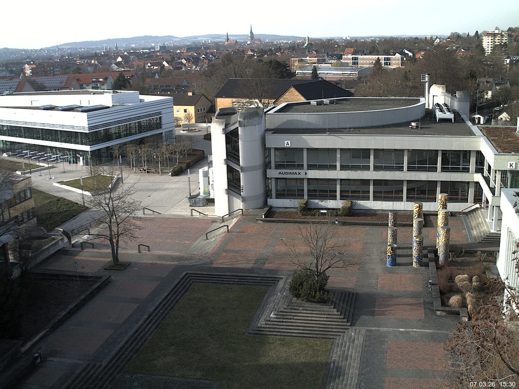 Foto der Webcam: Verwaltungsgeb&auml;ude, Innenhof mit Audimax, H&ouml;rsaal-Geb&auml;ude 1