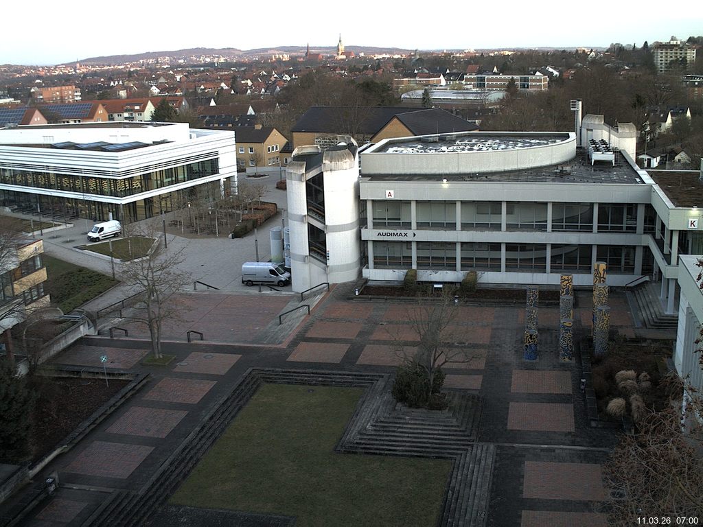 Foto der Webcam: Verwaltungsgeb&auml;ude, Innenhof mit Audimax, H&ouml;rsaal-Geb&auml;ude 1