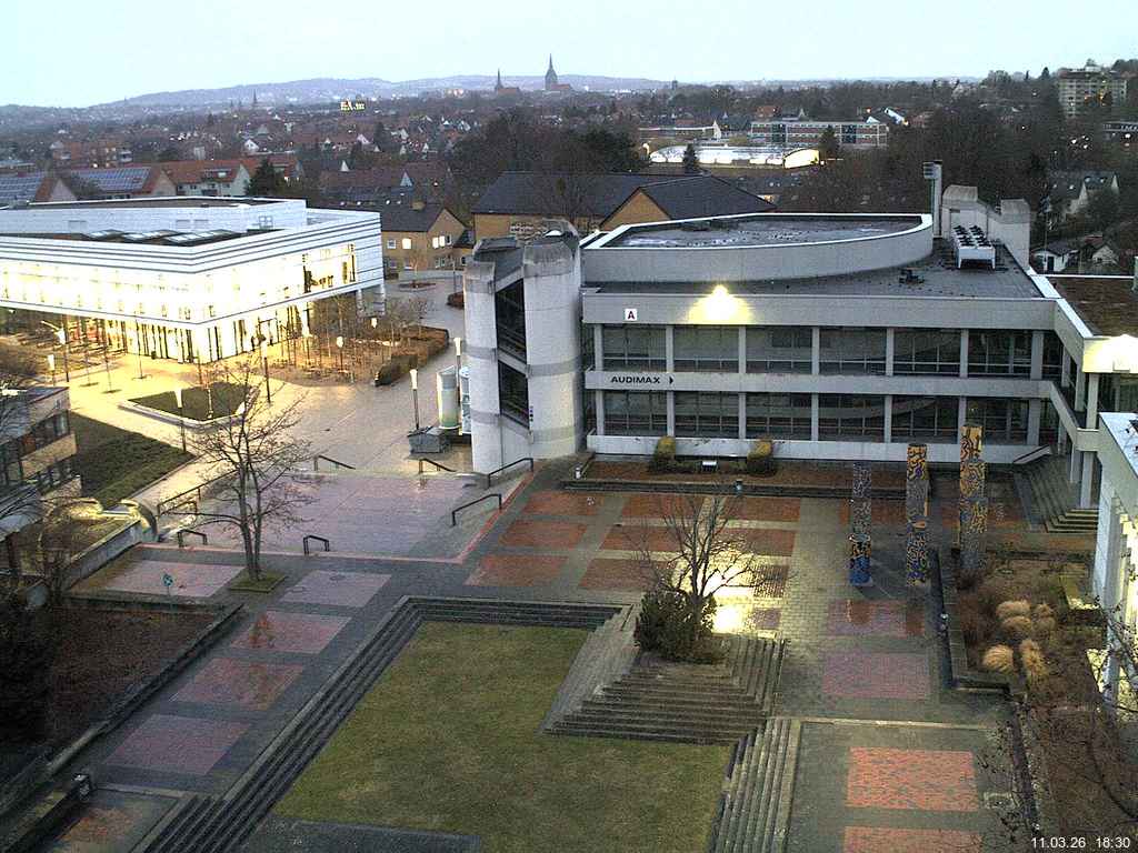 Foto der Webcam: Verwaltungsgeb&auml;ude, Innenhof mit Audimax, H&ouml;rsaal-Geb&auml;ude 1