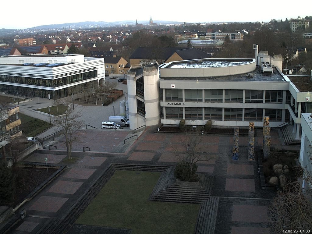 Foto der Webcam: Verwaltungsgeb&auml;ude, Innenhof mit Audimax, H&ouml;rsaal-Geb&auml;ude 1