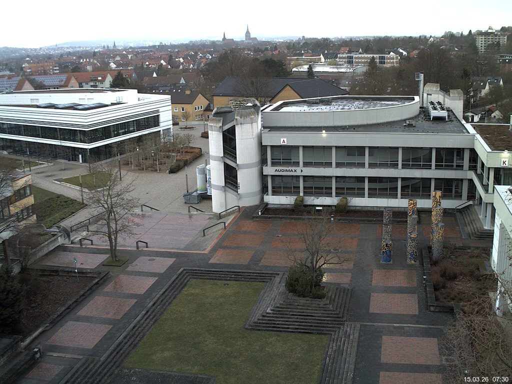 Foto der Webcam: Verwaltungsgeb&auml;ude, Innenhof mit Audimax, H&ouml;rsaal-Geb&auml;ude 1