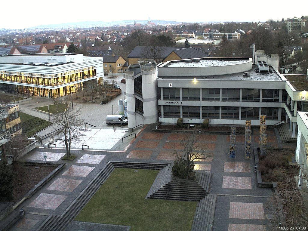 Foto der Webcam: Verwaltungsgeb&auml;ude, Innenhof mit Audimax, H&ouml;rsaal-Geb&auml;ude 1