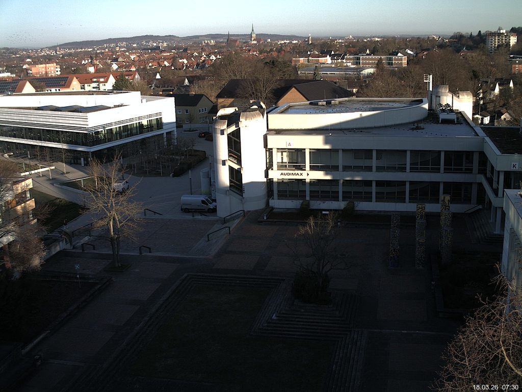 Foto der Webcam: Verwaltungsgeb&auml;ude, Innenhof mit Audimax, H&ouml;rsaal-Geb&auml;ude 1
