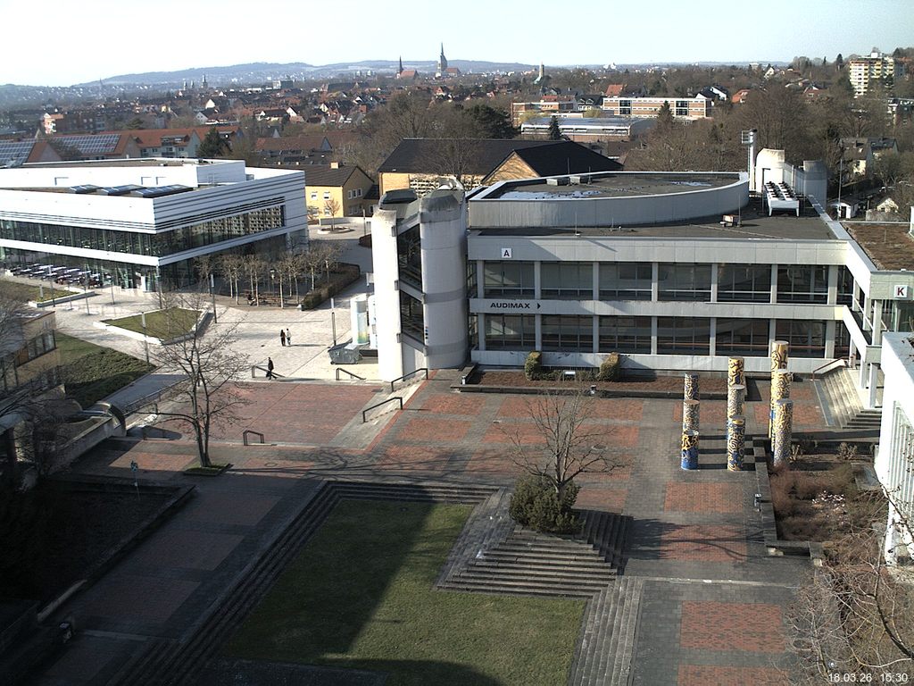 Foto der Webcam: Verwaltungsgeb&auml;ude, Innenhof mit Audimax, H&ouml;rsaal-Geb&auml;ude 1