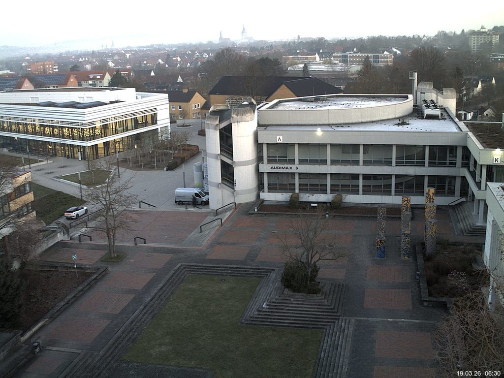 Foto der Webcam: Verwaltungsgeb&auml;ude, Innenhof mit Audimax, H&ouml;rsaal-Geb&auml;ude 1