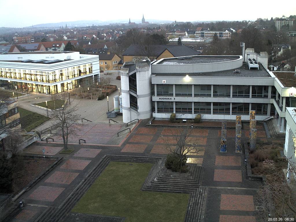 Foto der Webcam: Verwaltungsgeb&auml;ude, Innenhof mit Audimax, H&ouml;rsaal-Geb&auml;ude 1