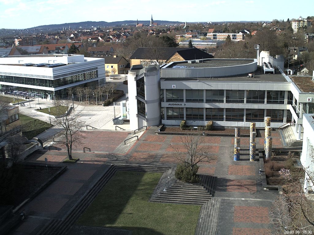 Foto der Webcam: Verwaltungsgeb&auml;ude, Innenhof mit Audimax, H&ouml;rsaal-Geb&auml;ude 1