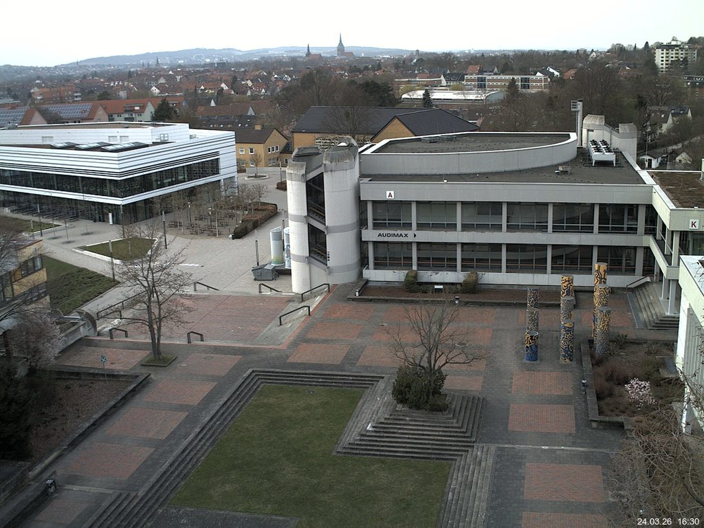 Foto der Webcam: Verwaltungsgeb&auml;ude, Innenhof mit Audimax, H&ouml;rsaal-Geb&auml;ude 1