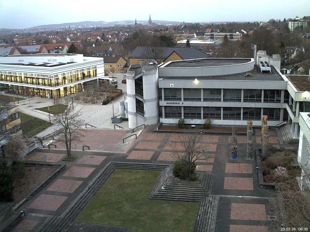 Foto der Webcam: Verwaltungsgeb&auml;ude, Innenhof mit Audimax, H&ouml;rsaal-Geb&auml;ude 1