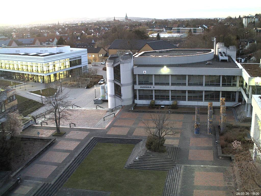 Foto der Webcam: Verwaltungsgeb&auml;ude, Innenhof mit Audimax, H&ouml;rsaal-Geb&auml;ude 1