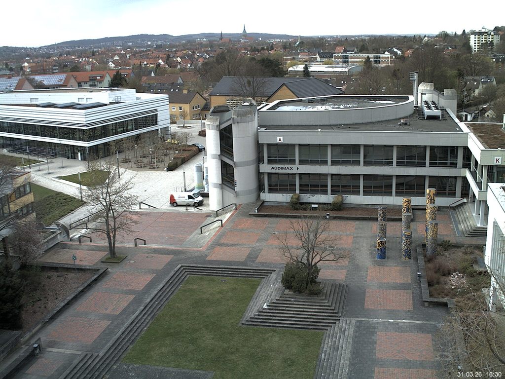 Foto der Webcam: Verwaltungsgeb&auml;ude, Innenhof mit Audimax, H&ouml;rsaal-Geb&auml;ude 1