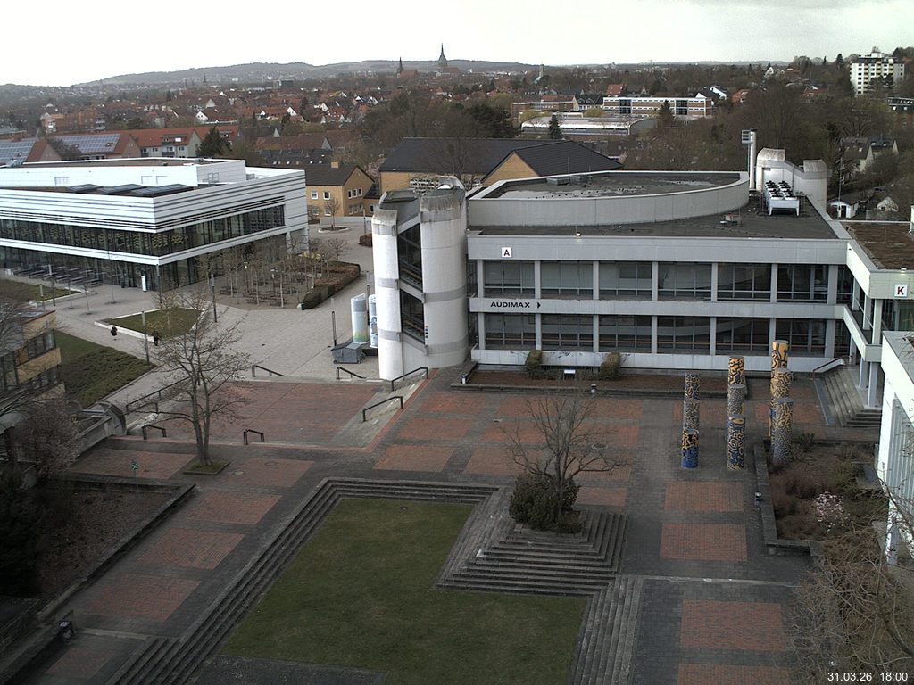 Foto der Webcam: Verwaltungsgeb&auml;ude, Innenhof mit Audimax, H&ouml;rsaal-Geb&auml;ude 1