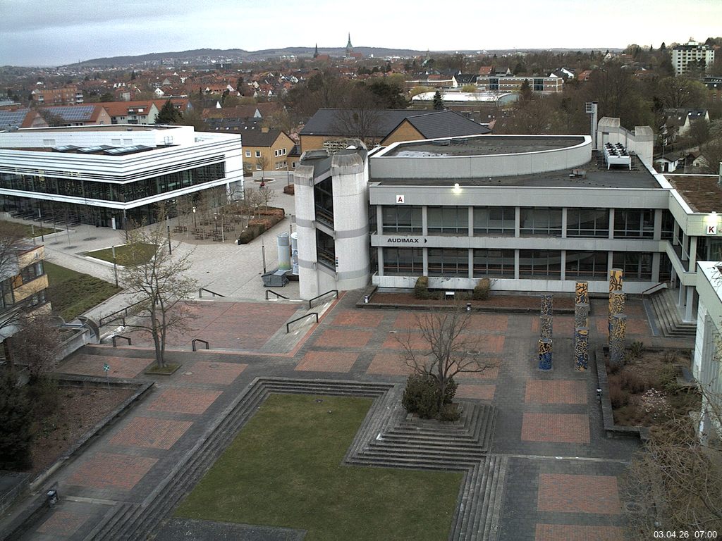 Foto der Webcam: Verwaltungsgeb&auml;ude, Innenhof mit Audimax, H&ouml;rsaal-Geb&auml;ude 1